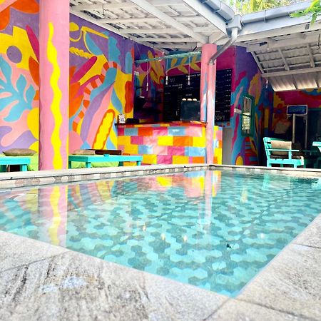 Cycling Backpacker Hostel & Cafe Unawatuna Extérieur photo