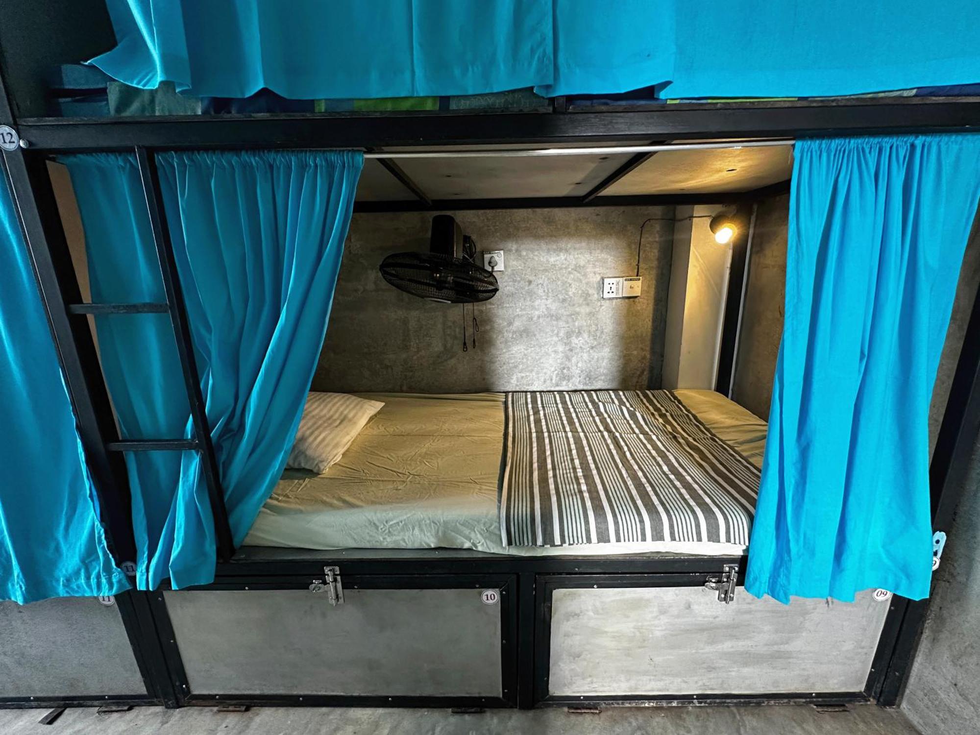 Cycling Backpacker Hostel & Cafe Unawatuna Extérieur photo