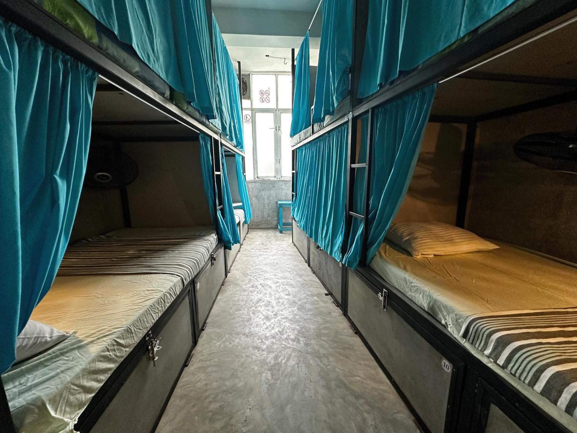 Cycling Backpacker Hostel & Cafe Unawatuna Extérieur photo
