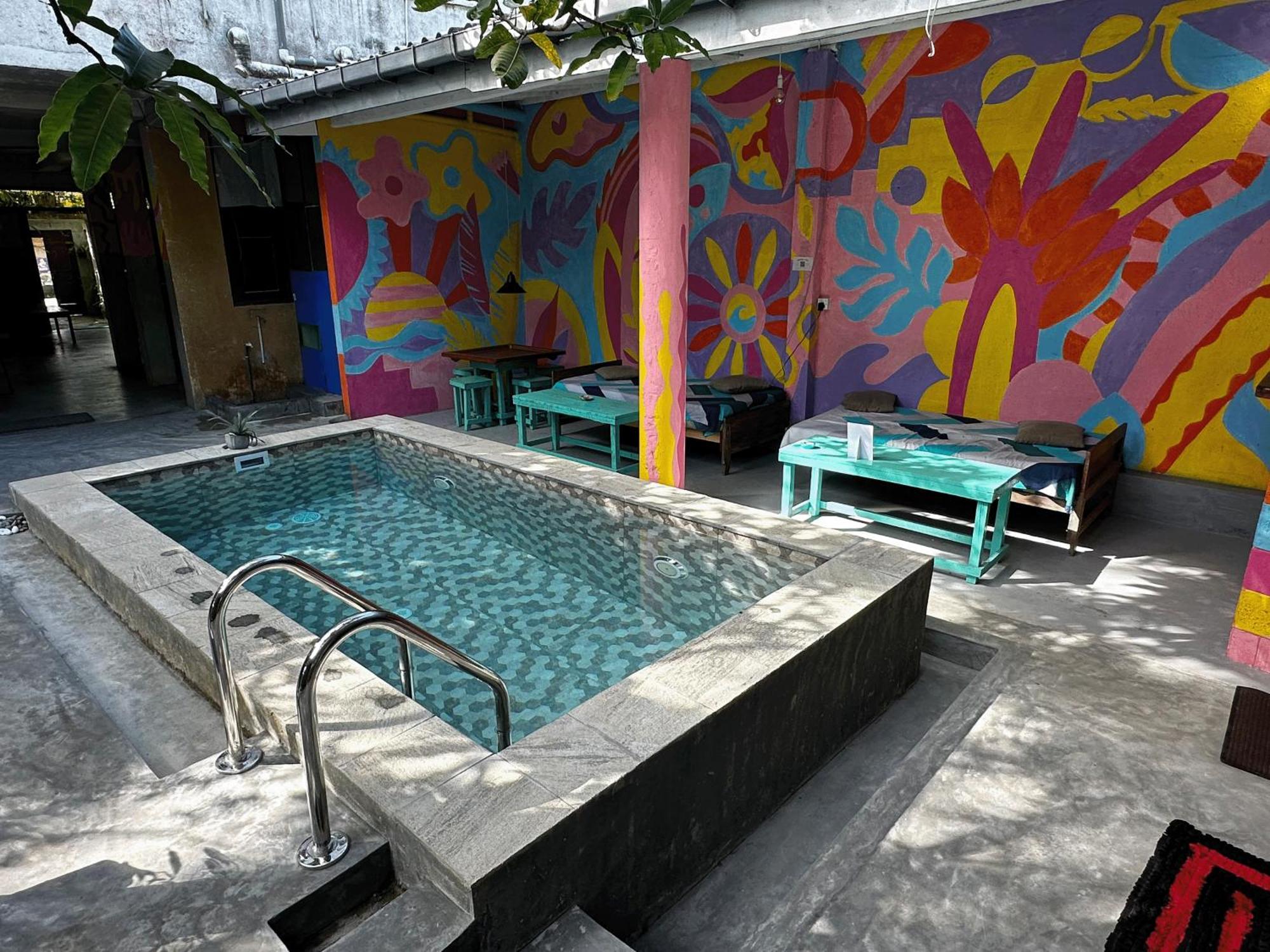Cycling Backpacker Hostel & Cafe Unawatuna Extérieur photo